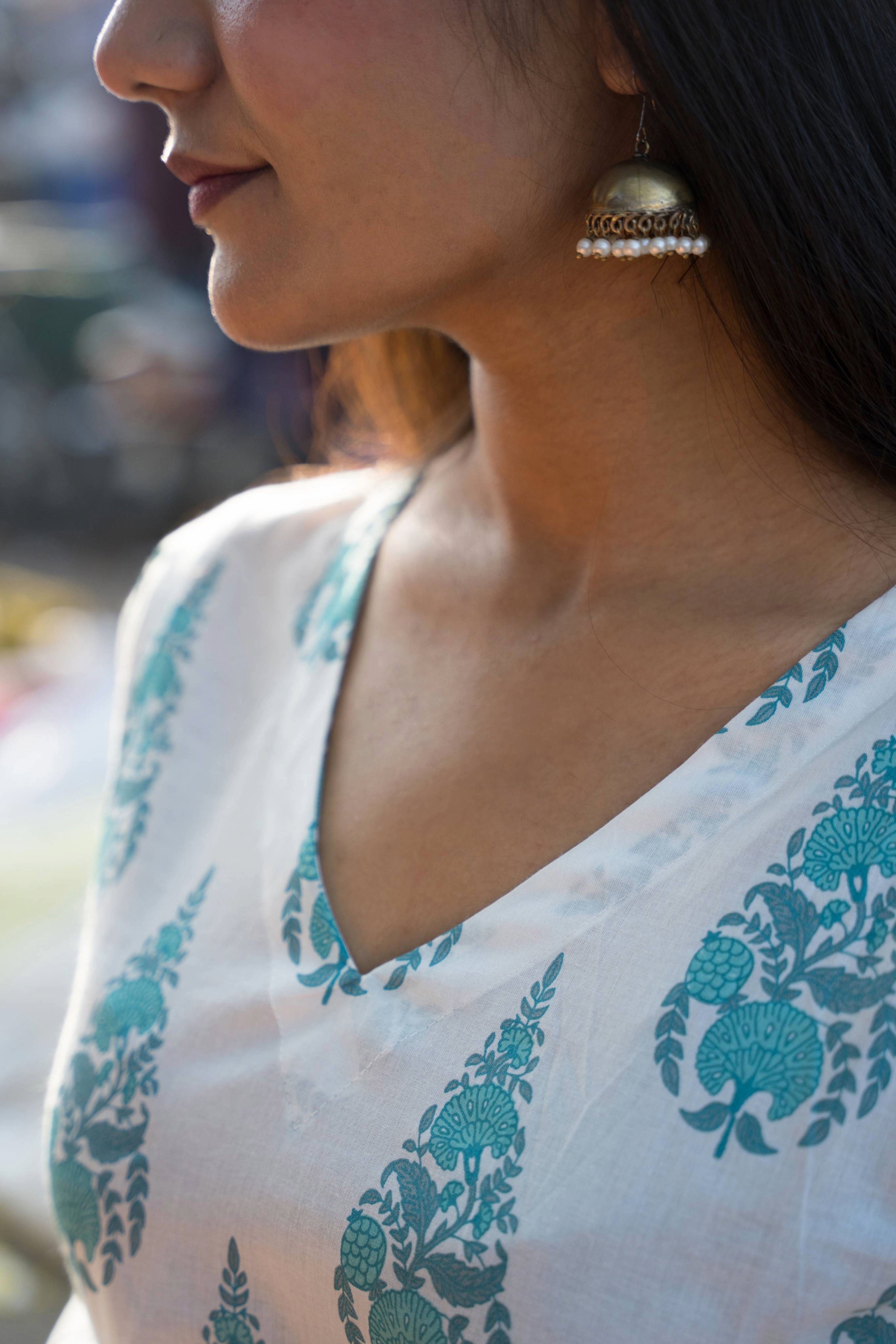 HouseOfNidhi Elegant White & Teal Cotton 60x60 Printed Kurti Set – Soft Premium Daily Wear