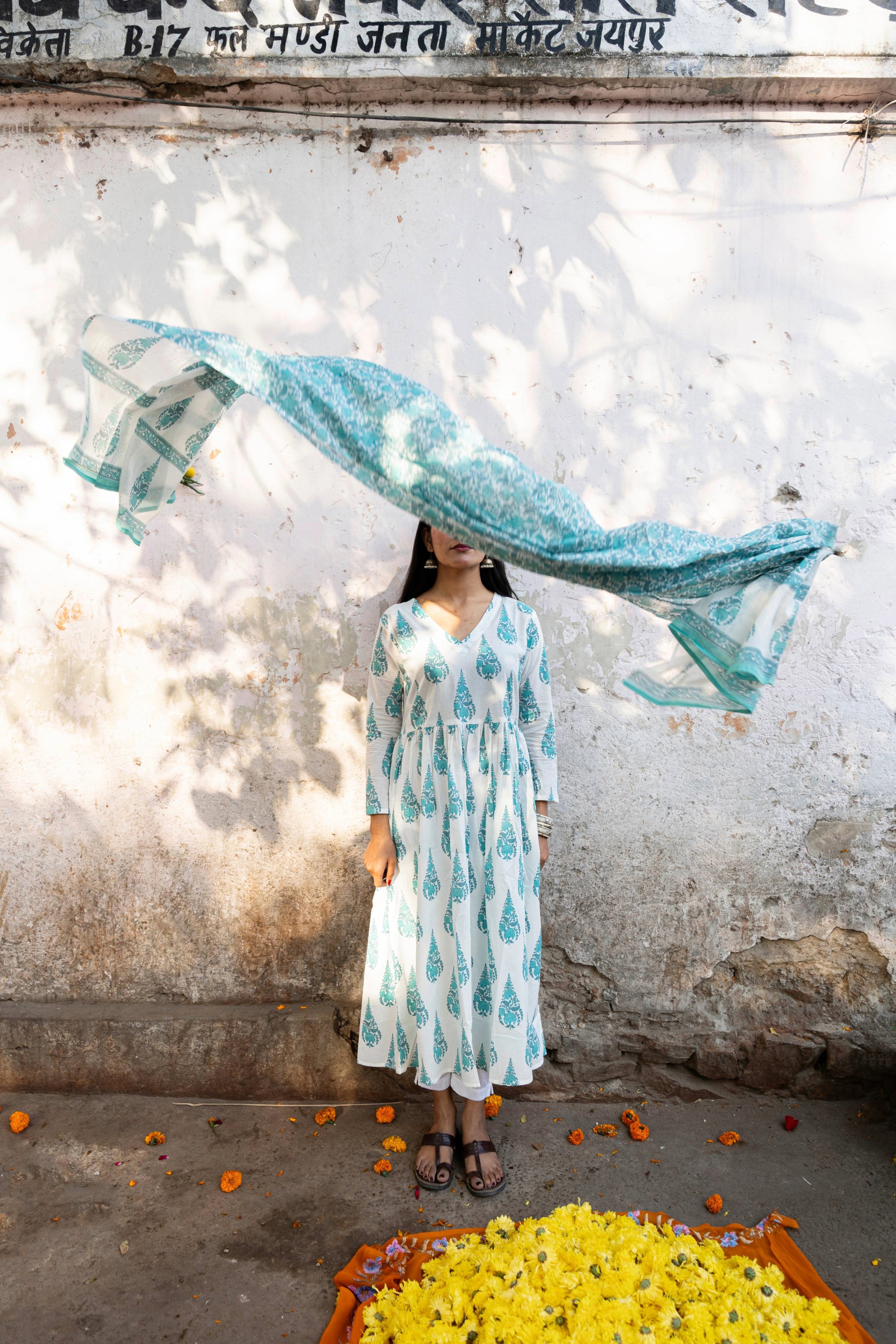 HouseOfNidhi Elegant White & Teal Cotton 60x60 Printed Kurti Set – Soft Premium Daily Wear